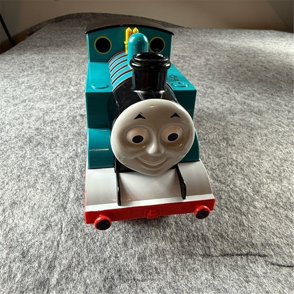 Tomy 2005 Thomas the train Steam Along  Engine Motorized Battery Toy  9" Tested - Picture 3 of 16